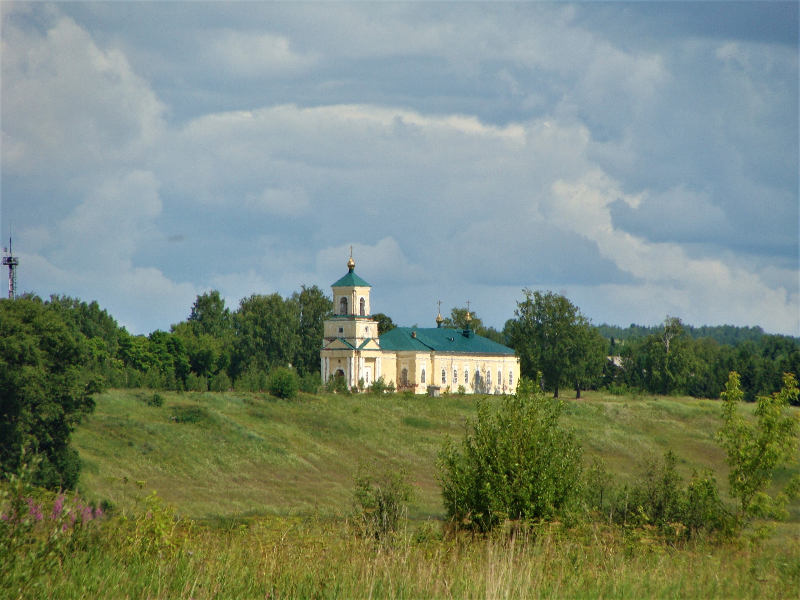 Спасская церковь в селе Укан.